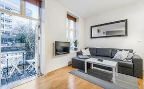Modern Apartment In City Centre